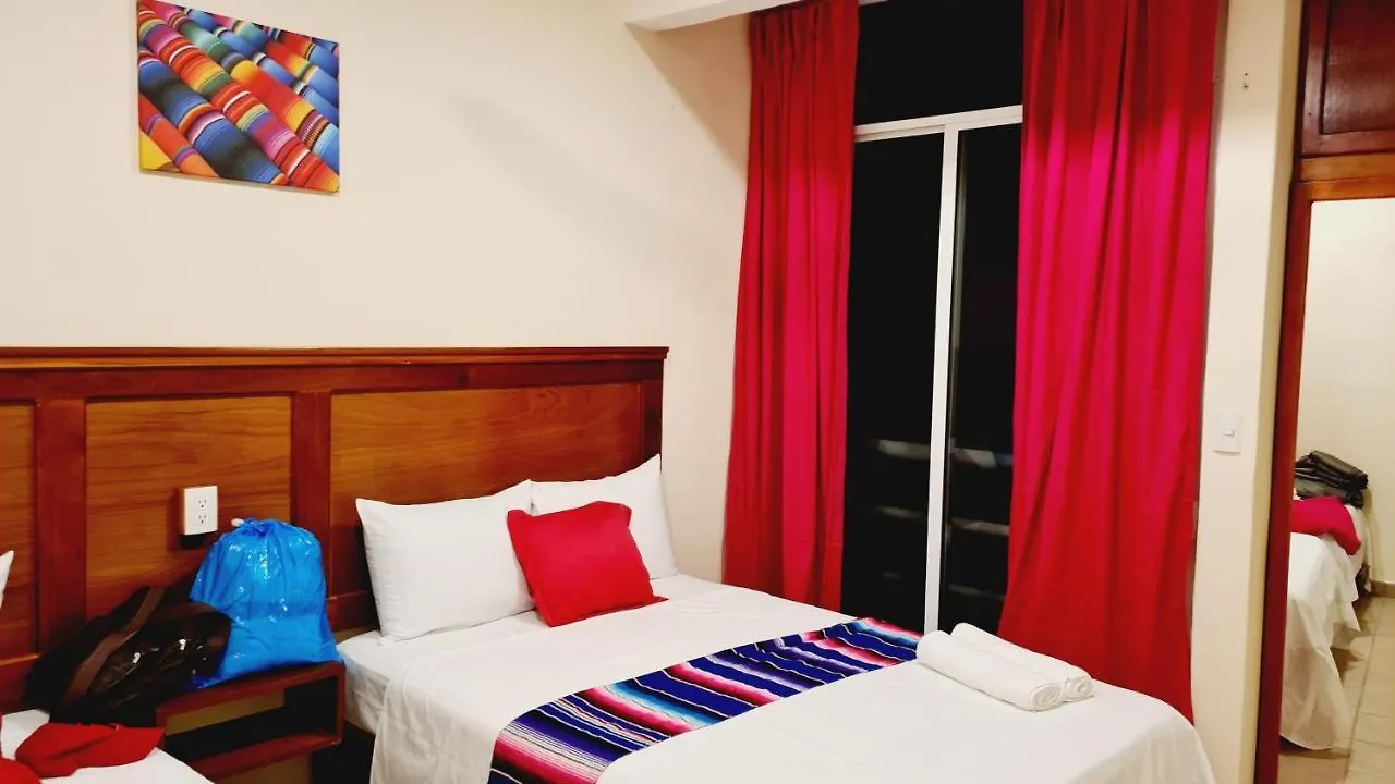 Hotel Machos Mahahual 3*,  México