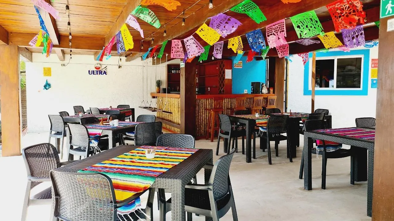 Hotel Machos Mahahual 3*,