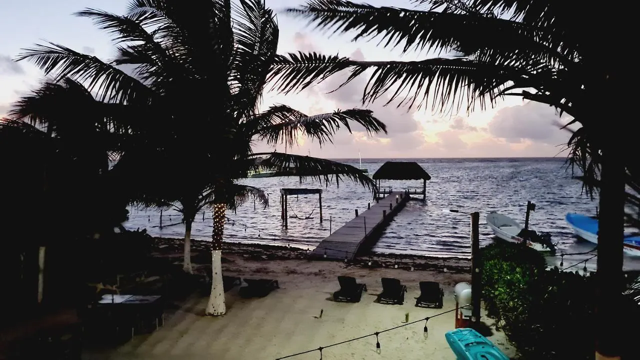 Hotel Machos Mahahual 3*,  México